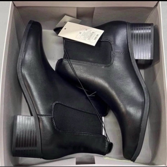 a new day Black Chelsea Ankle Booties Size 9.5 - Picture 8 of 9